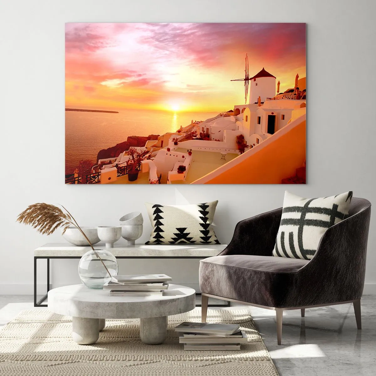 Schilderen op glas - Zonsondergang boven Santorini met witte gebouwen en een windmolen - 70x50cm - Spreiden in wit en goud - Moderne wanddecoratie voor woonkamer en slaapkamer ARTTOR