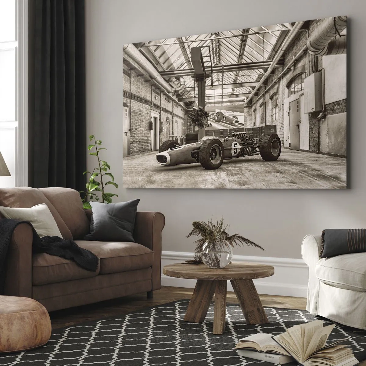 Schilderen op canvas - Zwart-witte racewagen in een industrieel interieur - 70x50cm - De rust van de winnaar - Moderne wanddecoratie voor woonkamer en slaapkamer ARTTOR