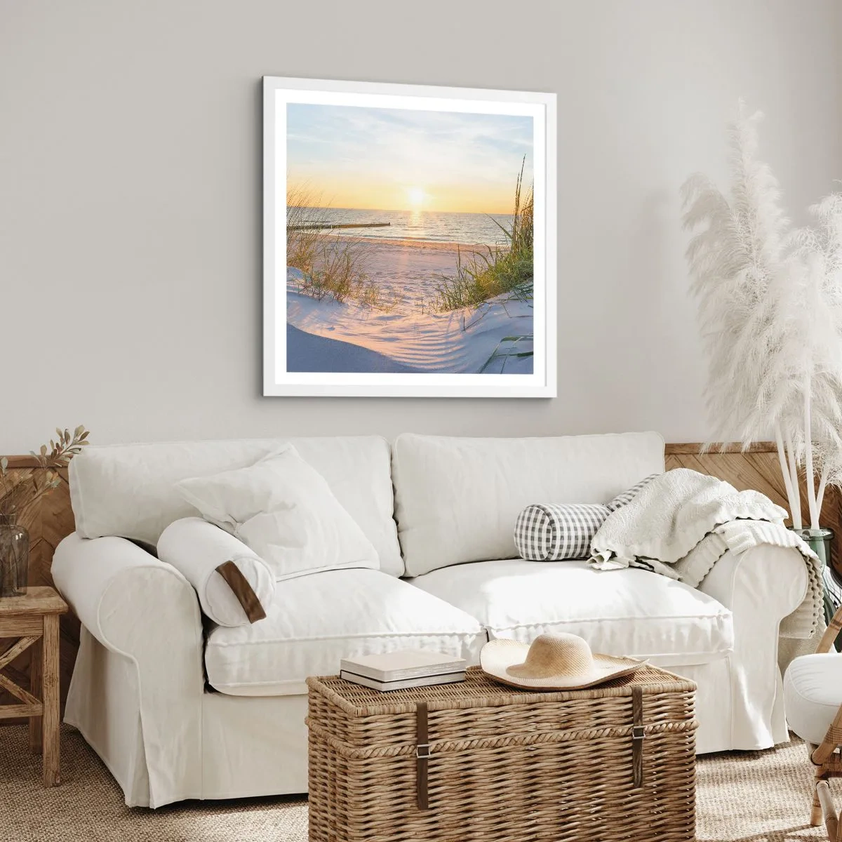 Poster in een witte lijst - Het geluid van de zee, het zingen van vogels, een wild strand tussen het gras... - 60x60 cm