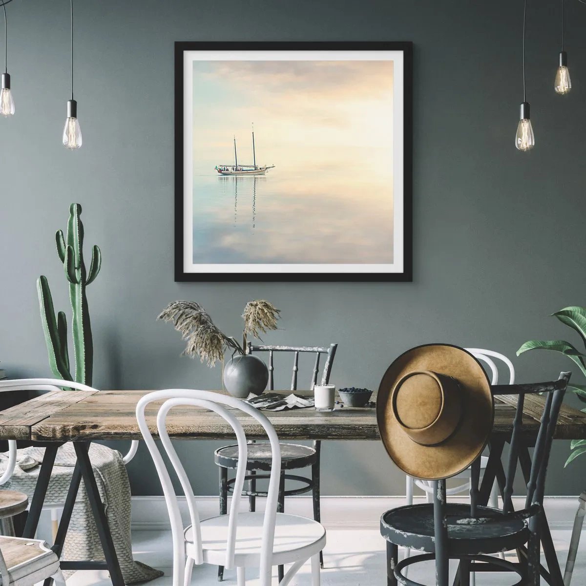 Poster in een zwarte lijst - In een zee van stilte - 30x30 cm