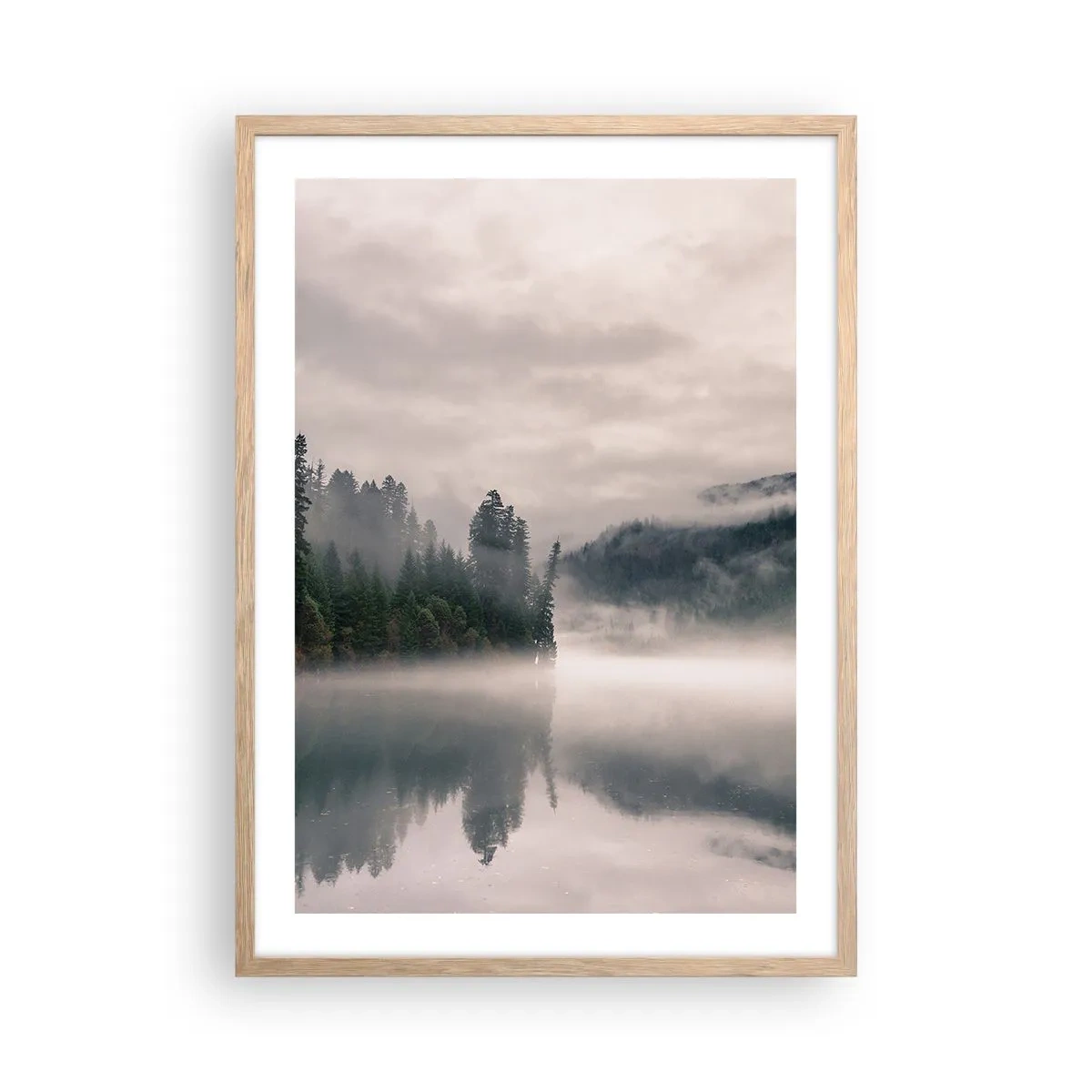 Een poster in een licht eiken lijst - In reflectie, in de mist - 50x70 cm