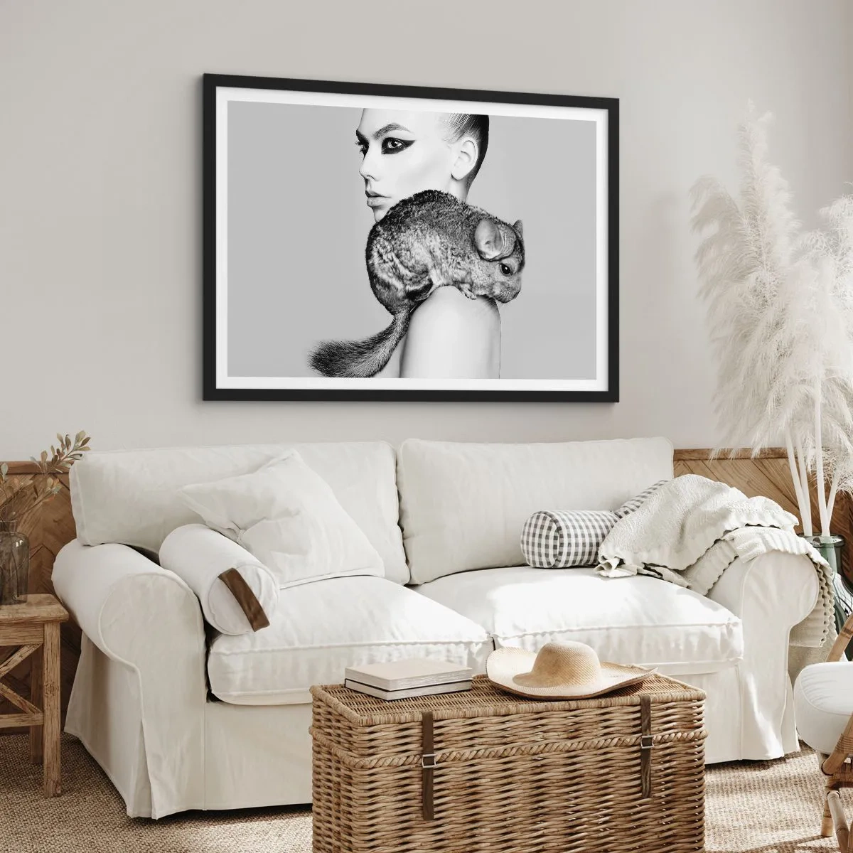 Poster in een zwarte lijst - Dame met een chinchilla - 91x61 cm