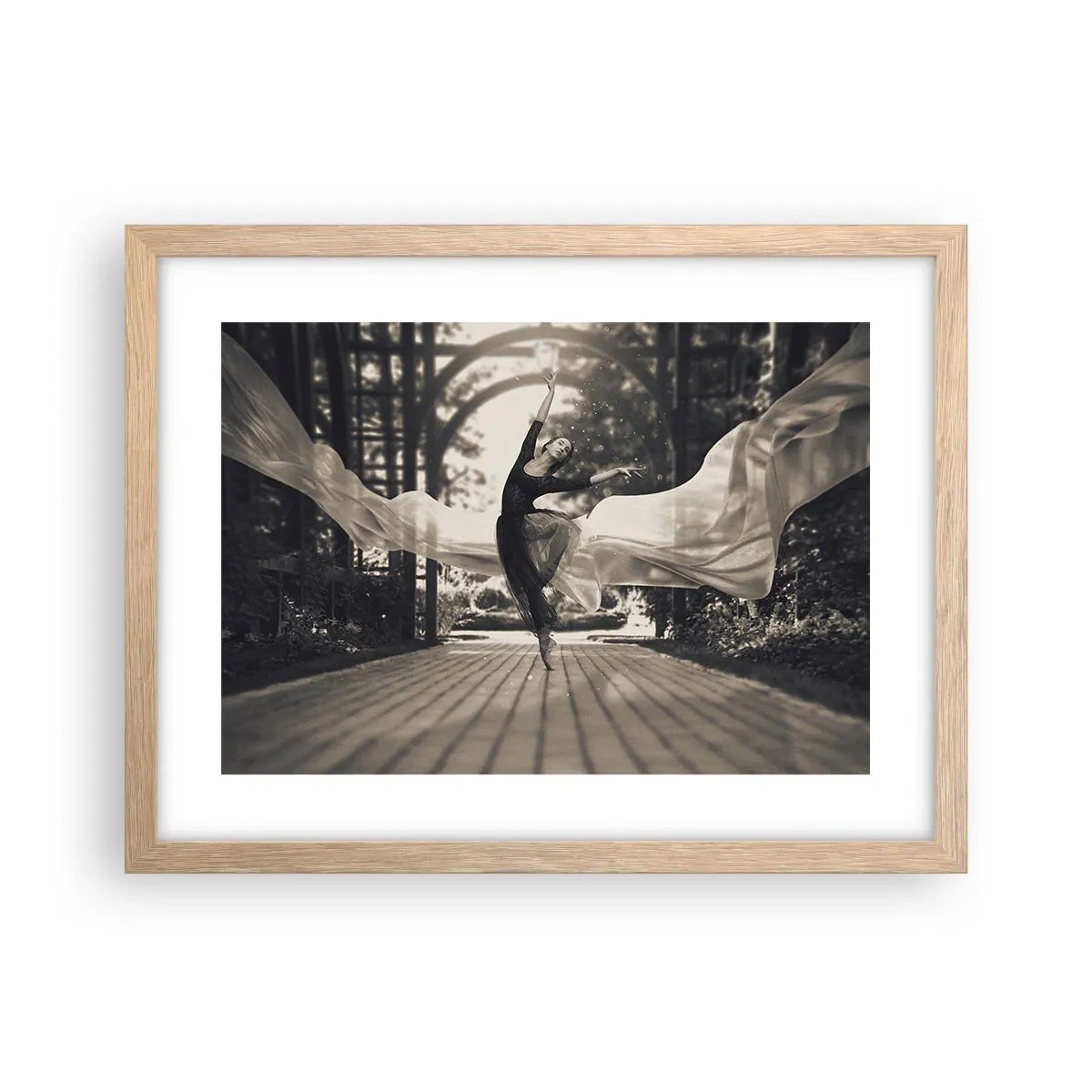 Een poster in een licht eiken lijst - De dans van de tuingeest - 40x30 cm