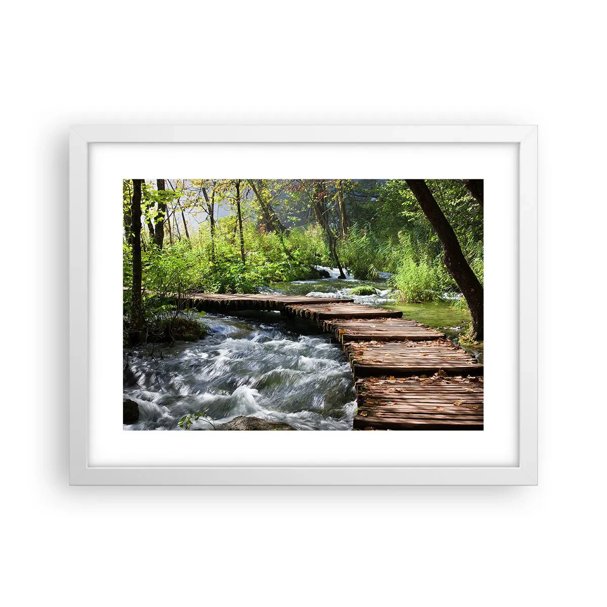 Poster in een witte lijst - Boven de schuimige waterval - 40x30 cm