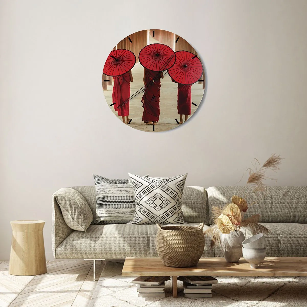Wandklok - Klok - Drie monniken in rode gewaden met paraplu's - 30x30cm - Op weg naar het Zuivere Land - Moderne wanddecoratie voor woonkamer, keuken en slaapkamer ARTTOR