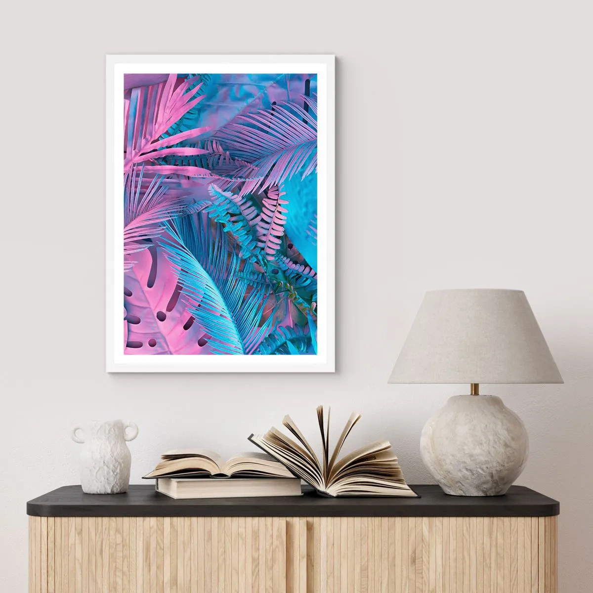 Poster in een witte lijst - Tropen in roze en blauw - 70x100 cm