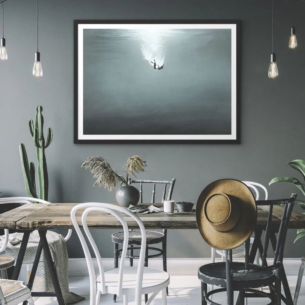 Poster in een zwarte lijst - In de armen van de oceaan - 70x50 cm