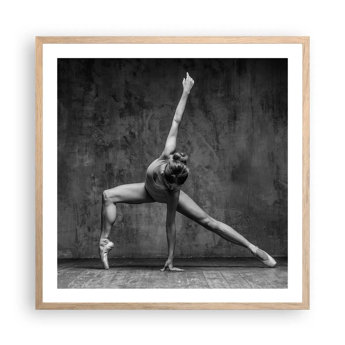 Een poster in een licht eiken lijst - Het ideaal van balans - 60x60 cm