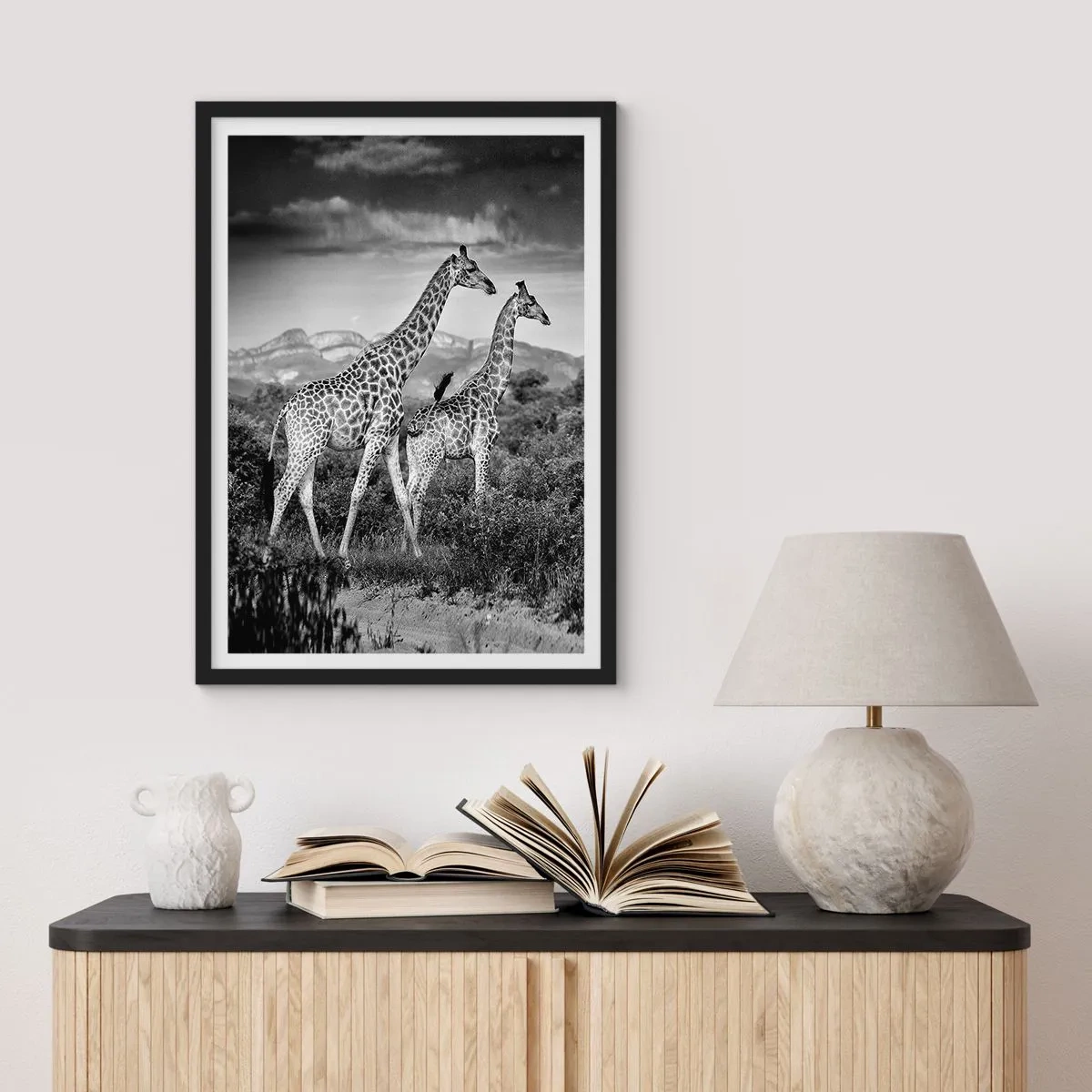 Poster in een zwarte lijst - Hoge sferen in Afrika - 61x91 cm