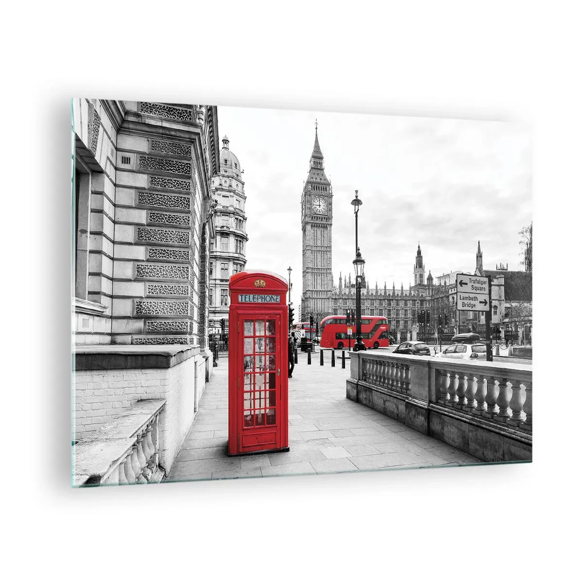 Schilderen op glas - Zwart-wit Londen met een rode telefooncel en bus - 70x50cm - Londen, zonder twijfel - Moderne wanddecoratie voor woonkamer en slaapkamer ARTTOR