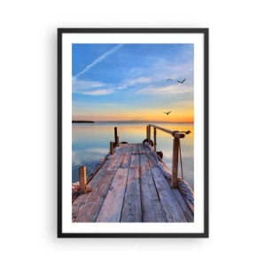 Poster in een zwarte lijst - Een pier bij zonsondergang boven een kalm meer - 50x70cm - Loop recht naar de zon - Moderne wanddecoratie voor woonkamer en slaapkamer ARTTOR