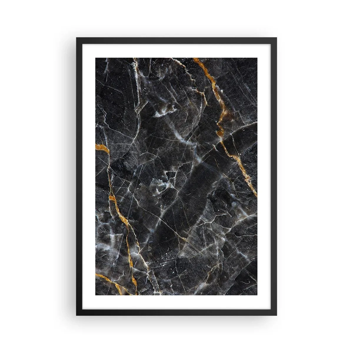 Poster in een zwarte lijst - Zwart marmer met subtiele gouden aderen in een elegante lijst - 50x70cm - Het innerlijke leven van de steen - Moderne wanddecoratie voor woonkamer en slaapkamer ARTTOR