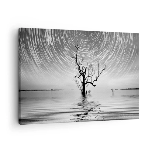 Schilderen op canvas - Een boom in het water onder een nachtelijke hemel met bewegende sterren - 70x50cm - Een symfonie van de natuur - Moderne wanddecoratie voor woonkamer en slaapkamer ARTTOR