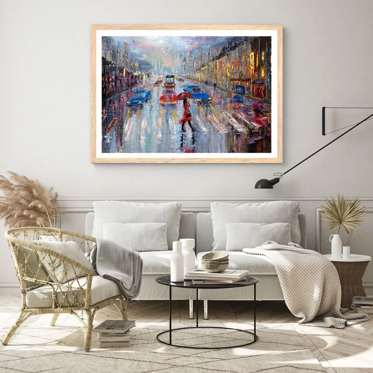 Een poster in een licht eiken lijst - Regenachtige middag in de stad - 91x61 cm