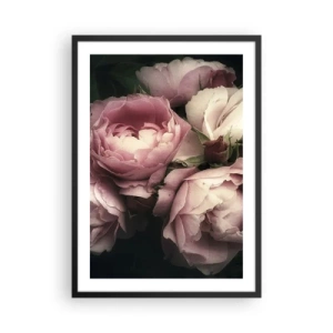 Poster in een zwarte lijst - Roze pioenrozen in een elegant, klassiek arrangement - 50x70cm - De charme van belle epoque - Moderne wanddecoratie voor woonkamer en slaapkamer ARTTOR