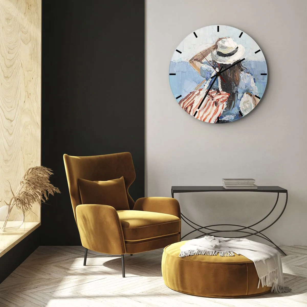 Wandklok - Klok - Een zomers schilderij van een vrouw met een hoed tegen de zee - 30x30cm - Welkom bij je vakantie - Moderne wanddecoratie voor woonkamer, keuken en slaapkamer ARTTOR