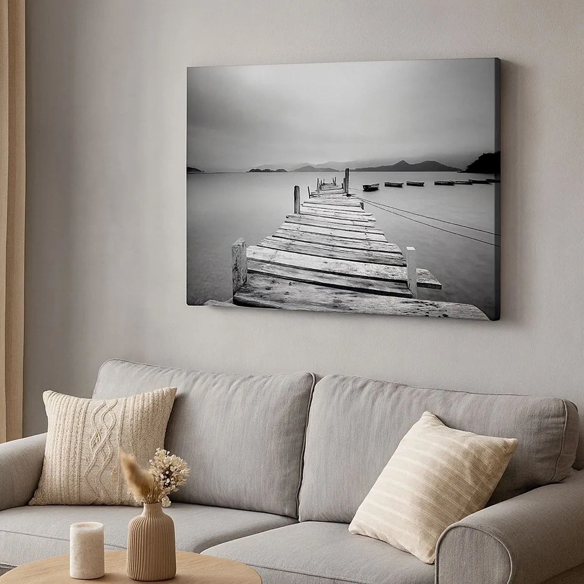 Schilderen op canvas - Een zwart-witfoto van een houten steiger en een rustig meer. - 70x50cm - Achter bergen en zeeën - Moderne wanddecoratie voor woonkamer en slaapkamer ARTTOR