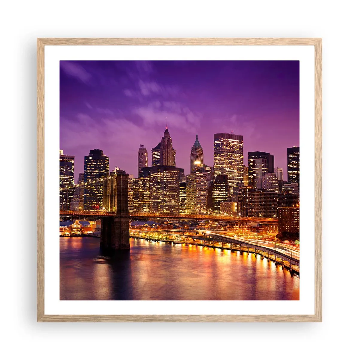 Een poster in een licht eiken lijst - Violet-goud Manhattan - 60x60 cm