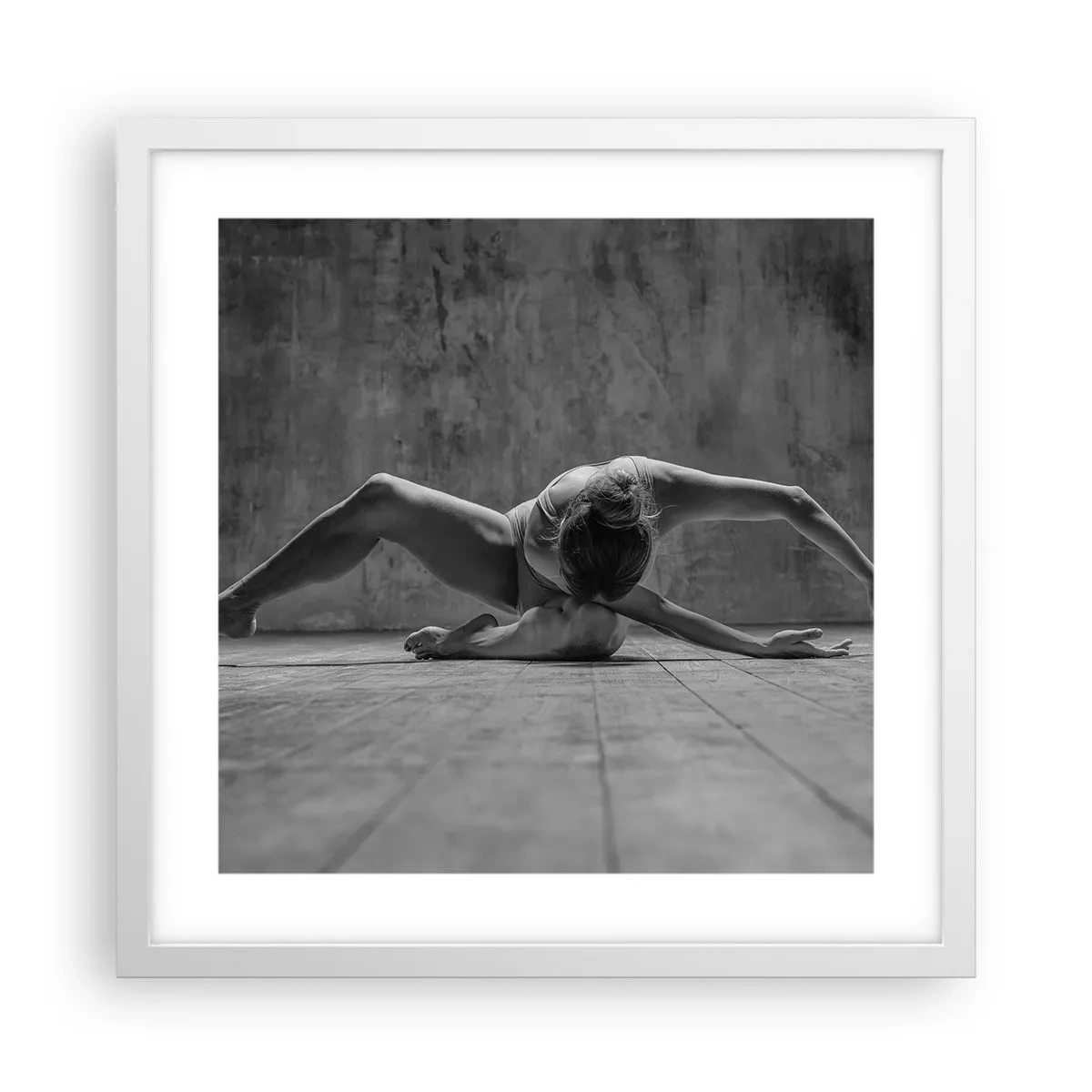 Poster in een witte lijst - Symmetrie gevonden - 40x40 cm