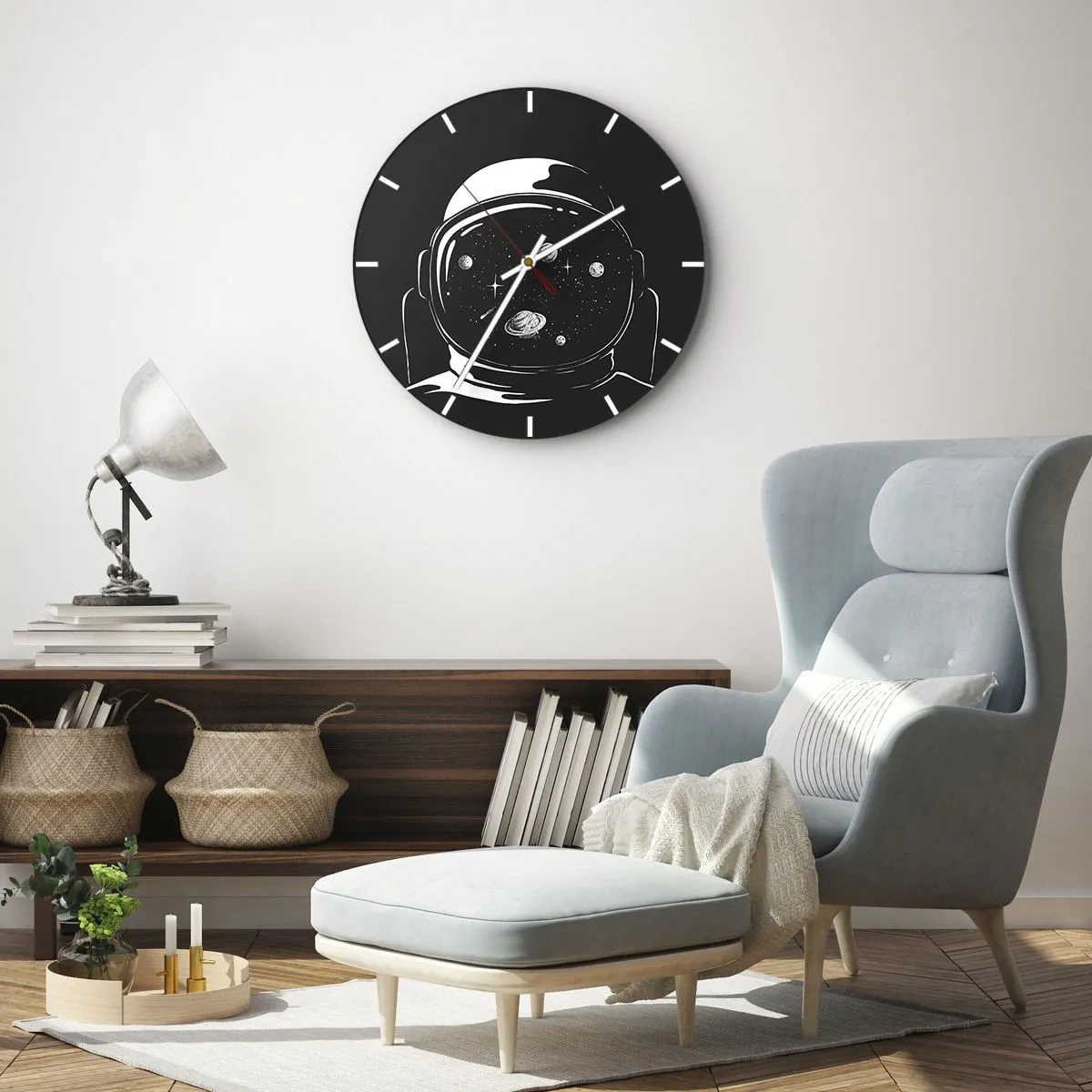 Wandklok - Klok - De kosmos weerspiegeld in het vizier van de helm van een astronaut - 30x30cm - Mooi uitzicht - Moderne wanddecoratie voor woonkamer, keuken en slaapkamer ARTTOR