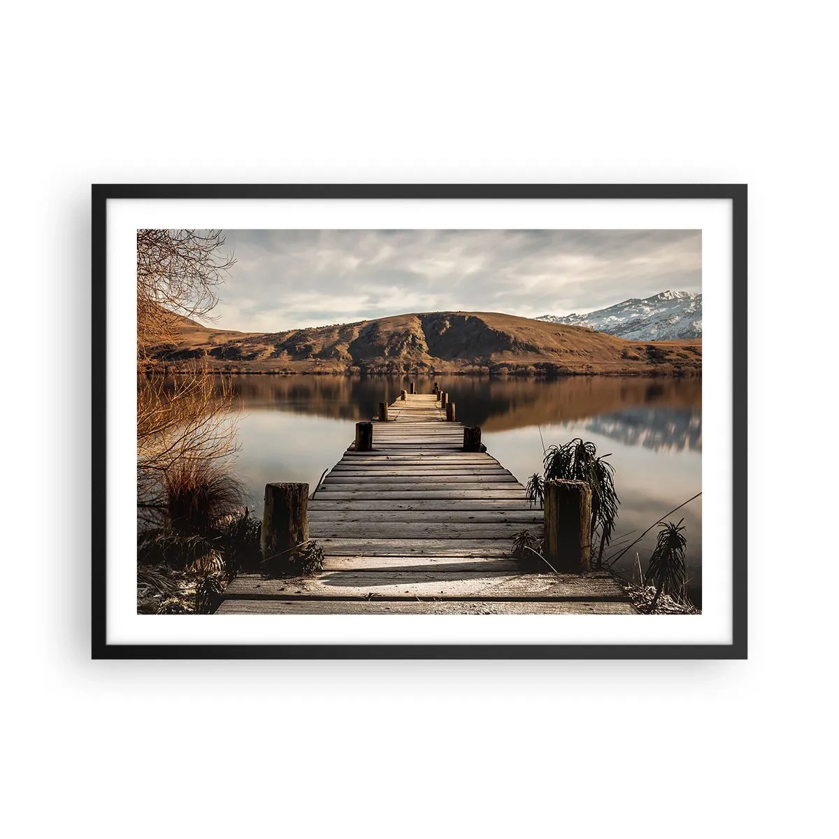 Poster in een zwarte lijst - Landschap in stilte - 70x50 cm
