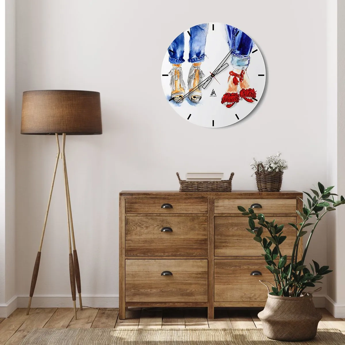 Wandklok - Klok - Stijlvolle sandalen en jeans - 30x30cm - Misschien gaan we wandelen? - Moderne wanddecoratie voor woonkamer, keuken en slaapkamer ARTTOR