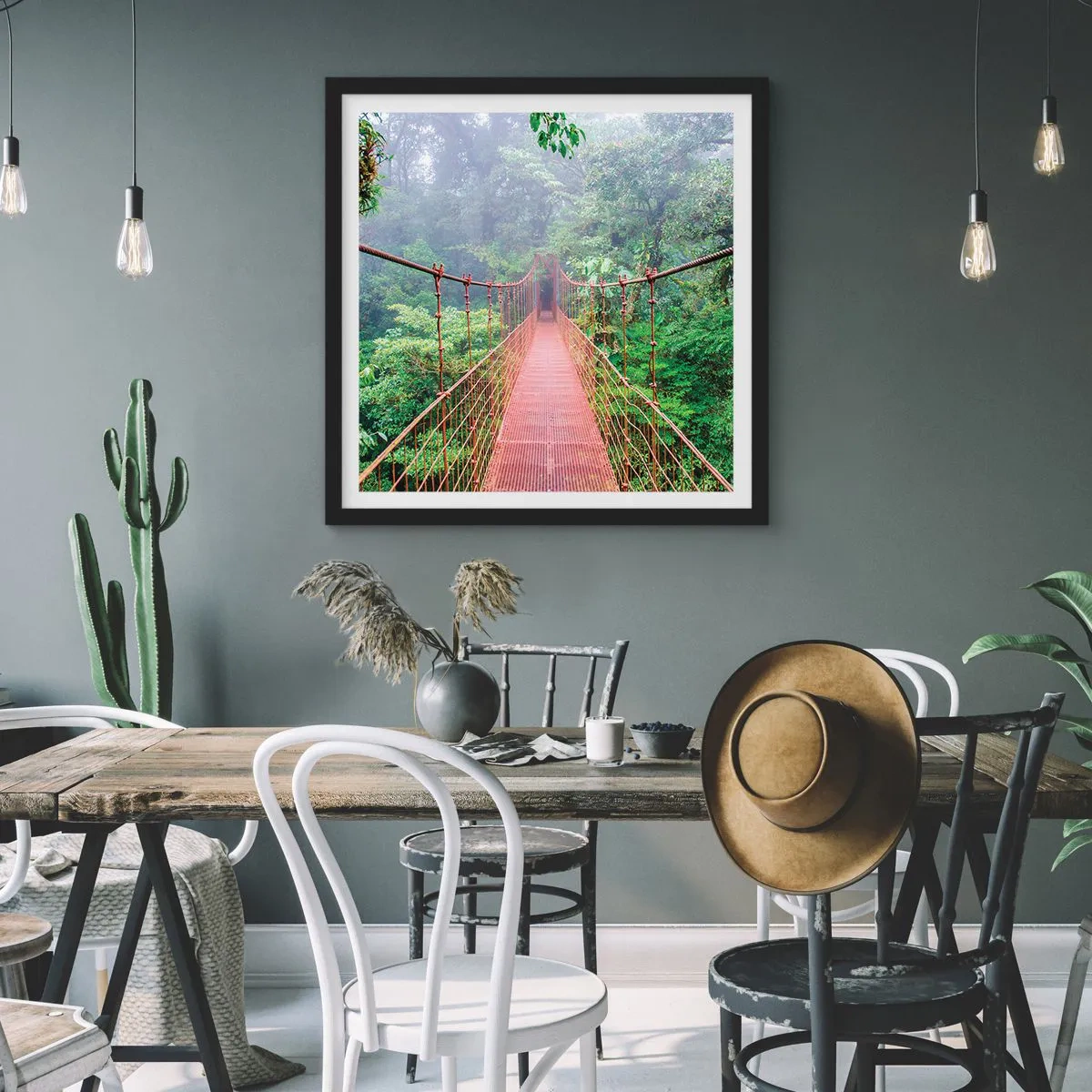 Poster in een zwarte lijst - Opgehangen over de kronen - 50x50 cm