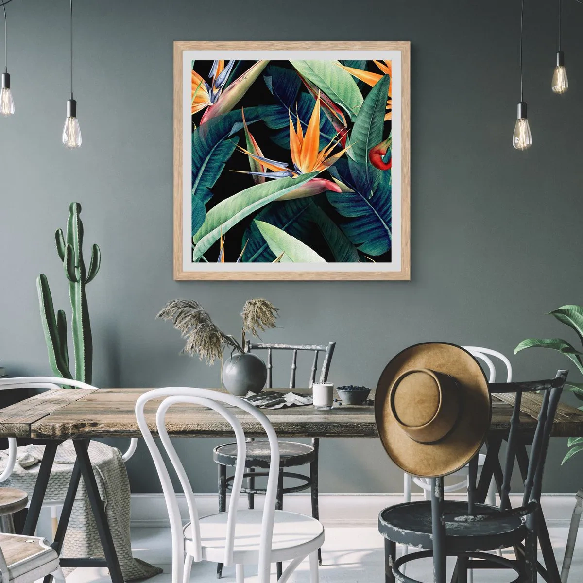 Een poster in een licht eiken lijst - Vlammende bloemen van de tropen - 30x30 cm