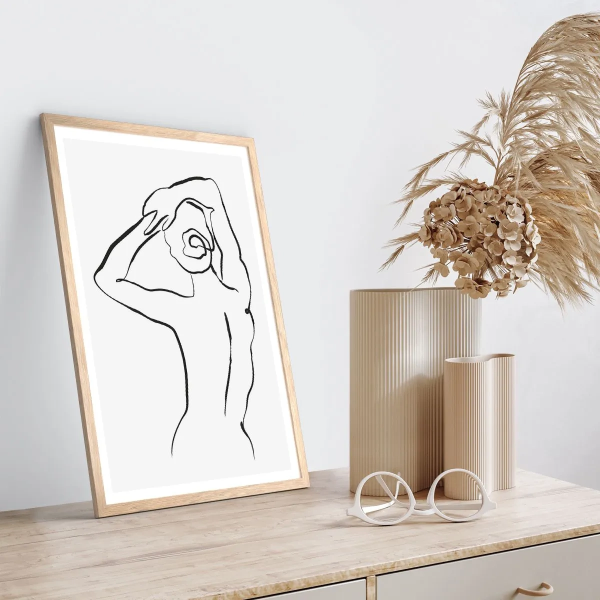 Een poster in een licht eiken lijst - Naakt in de ochtend - 70x100 cm