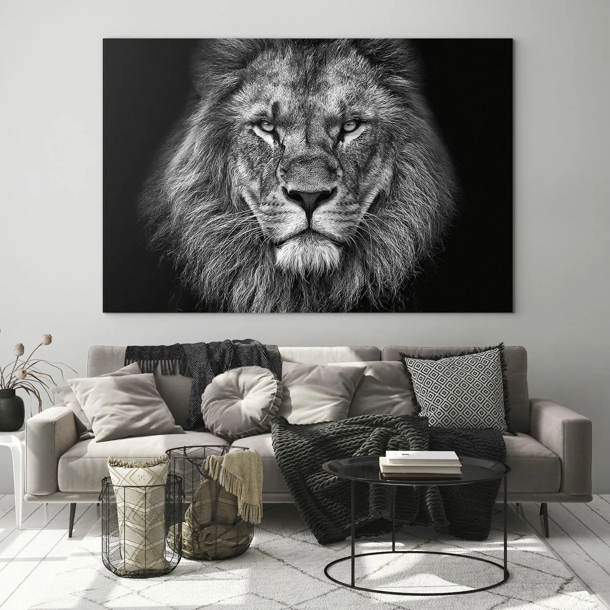 Schilderen op glas - Portret van een leeuw in zwart-wit met een majestueuze manen - 70x50cm - In een kroningskleed - Moderne wanddecoratie voor woonkamer en slaapkamer ARTTOR