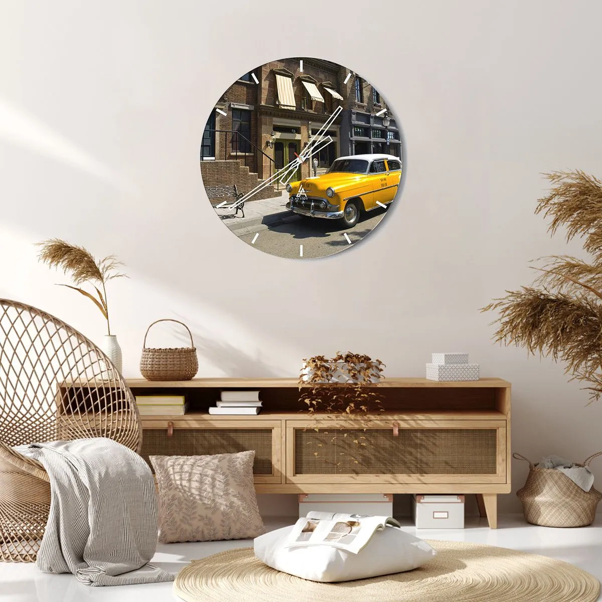 Wandklok - Klok - Een gele taxi voor een stijlvol gebouw - 30x30cm - Lang geleden in Amerika - Moderne wanddecoratie voor woonkamer, keuken en slaapkamer ARTTOR