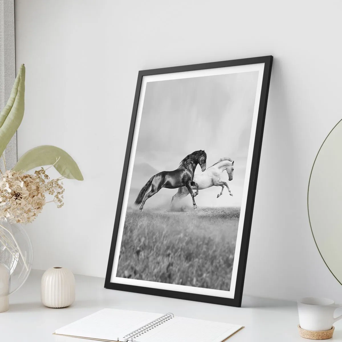 Poster in een zwarte lijst - Engelen en duivels - 30x40 cm