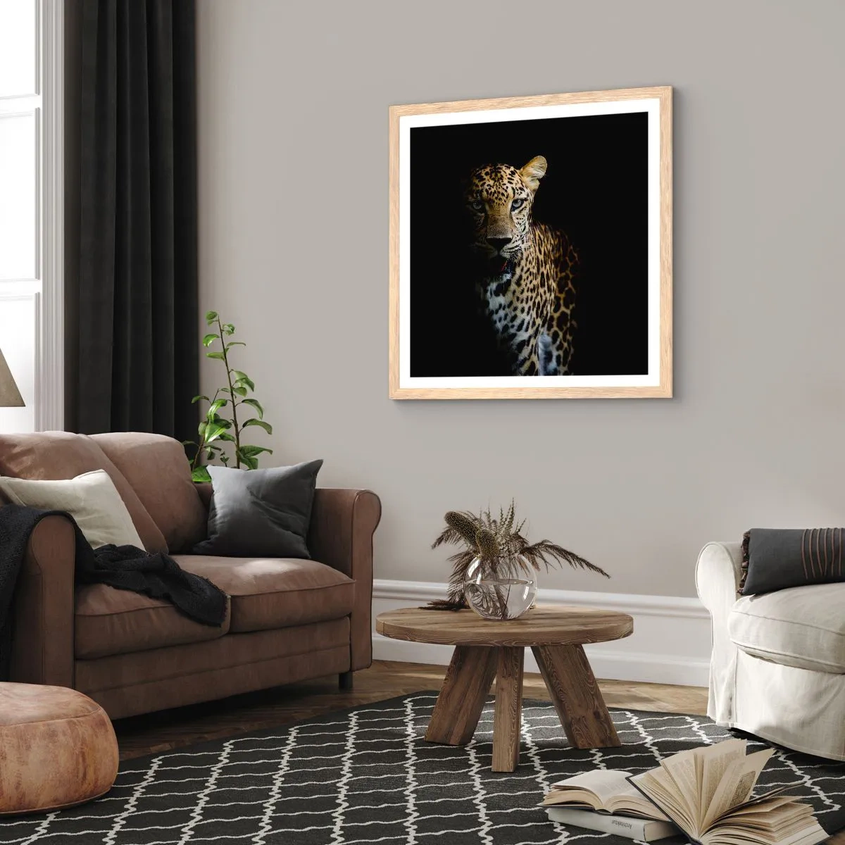 Een poster in een licht eiken lijst - Donkere schoonheid - 30x30 cm