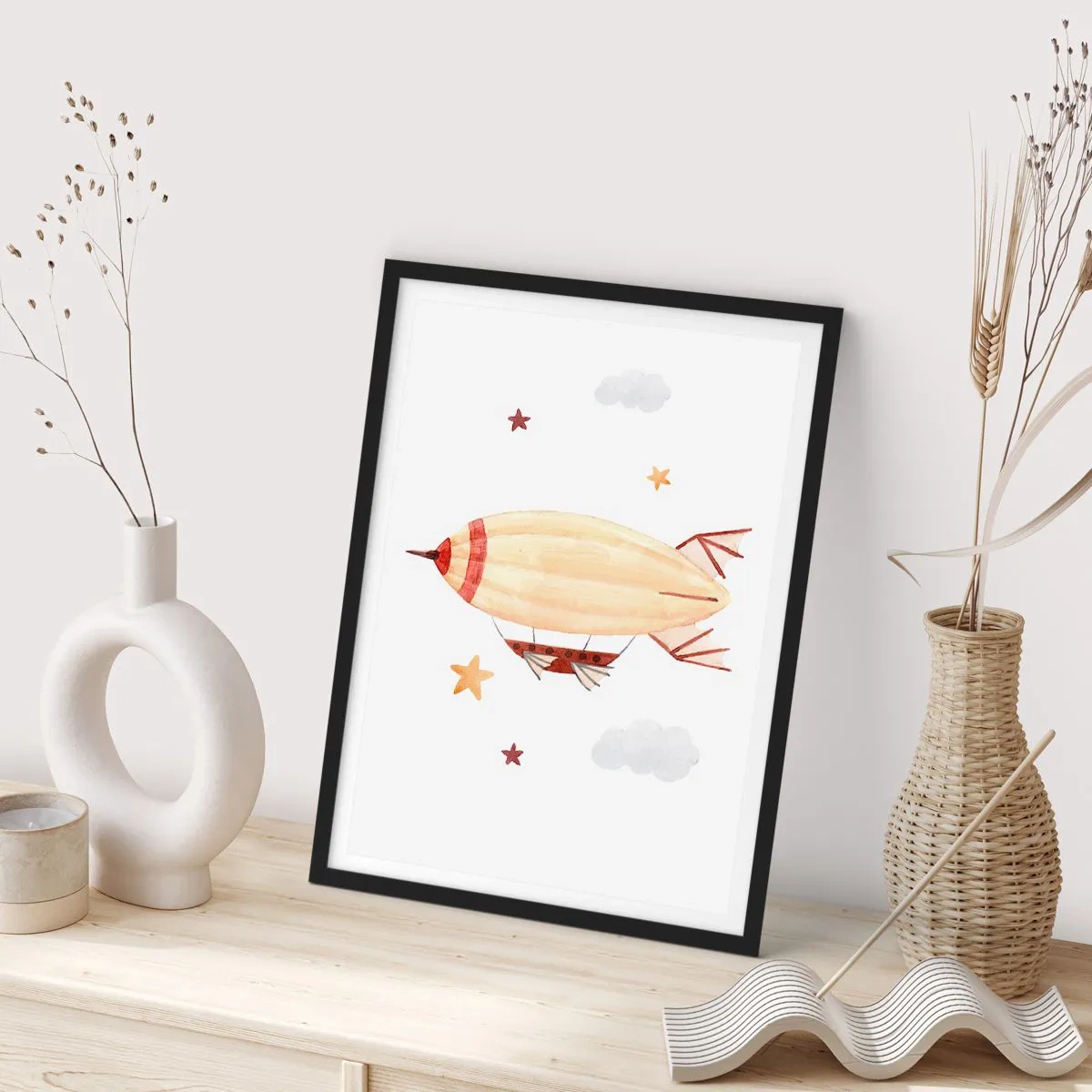 Poster in een zwarte lijst - Een aquarel luchtschip dat tussen de sterren en de wolken zweeft. - 50x70cm - Luchtschip - Moderne wanddecoratie voor woonkamer en slaapkamer ARTTOR