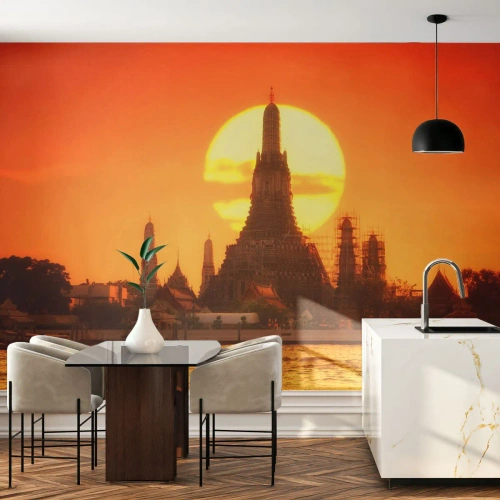 Fotobehang Premium Sand - Naar de zon, altijd naar de zon toe - Bangkok, Tempel van de Dageraad, Thailand - 150x105 cm