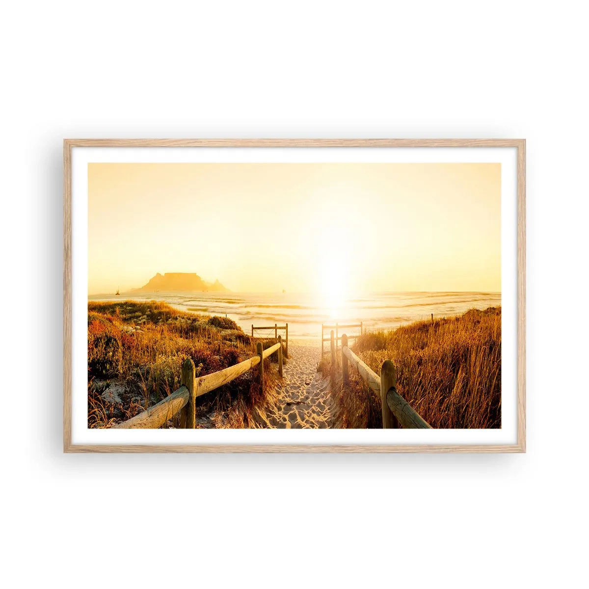 Een poster in een licht eiken lijst - Over het duin, richting de zon - 91x61 cm