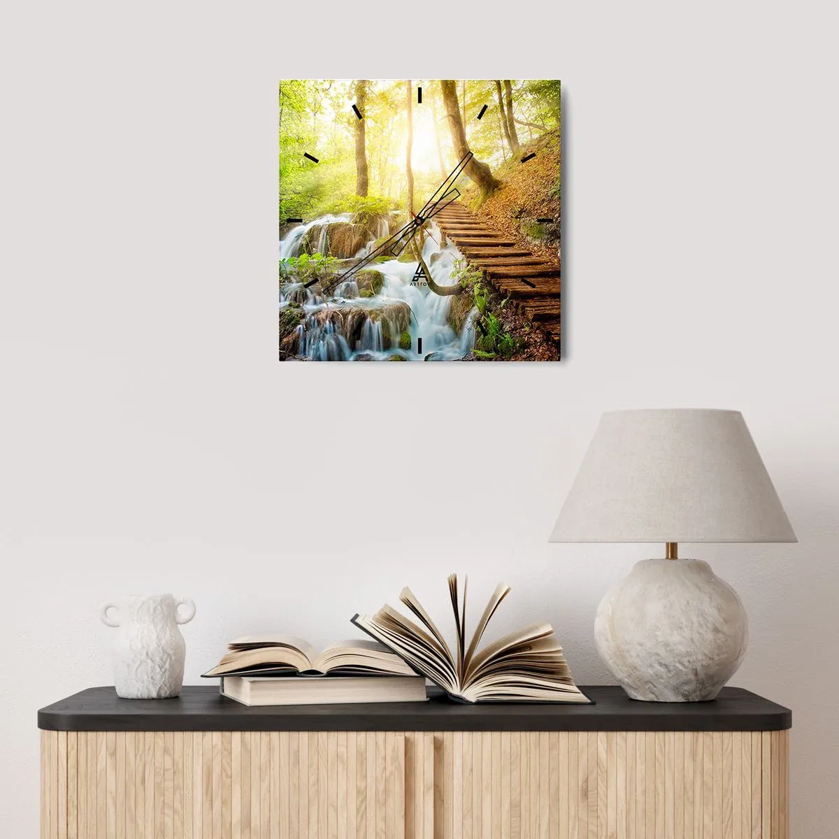 Wandklok - Klok - Een felbegeerde koelte - 30x30 cm