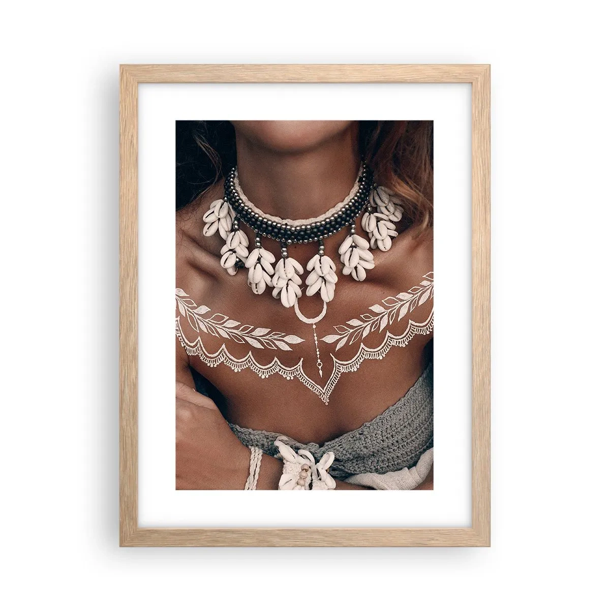 Een poster in een licht eiken lijst - Talismannen, rituelen van vrouwelijkheid - 30x40 cm