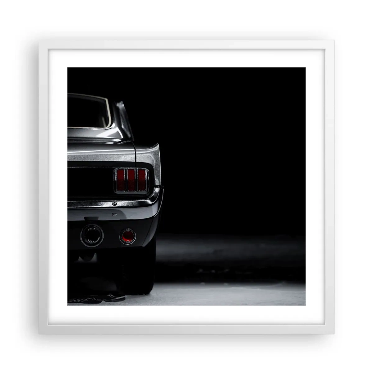 Poster in een witte lijst - De charme van de klassieker - 50x50 cm