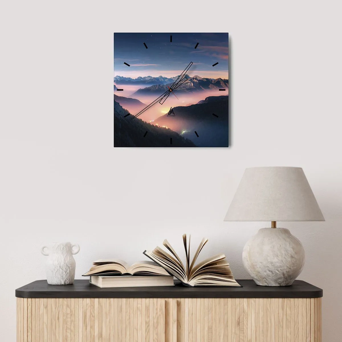 Wandklok - Klok - Licht in de dalen - 30x30 cm