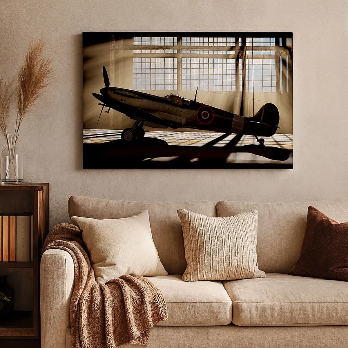 Schilderen op canvas - Een historisch vliegtuig in een hangar verlicht door zonlicht - 70x50cm - De rust van een krijger - Moderne wanddecoratie voor woonkamer en slaapkamer ARTTOR