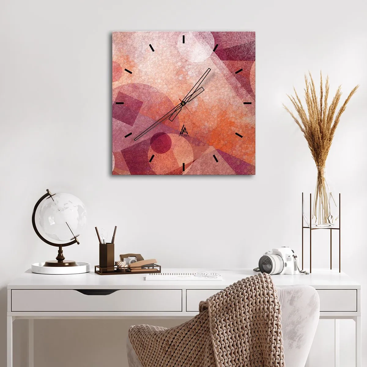 Wandklok - Klok - Geometrische transformaties in roze - 40x40 cm