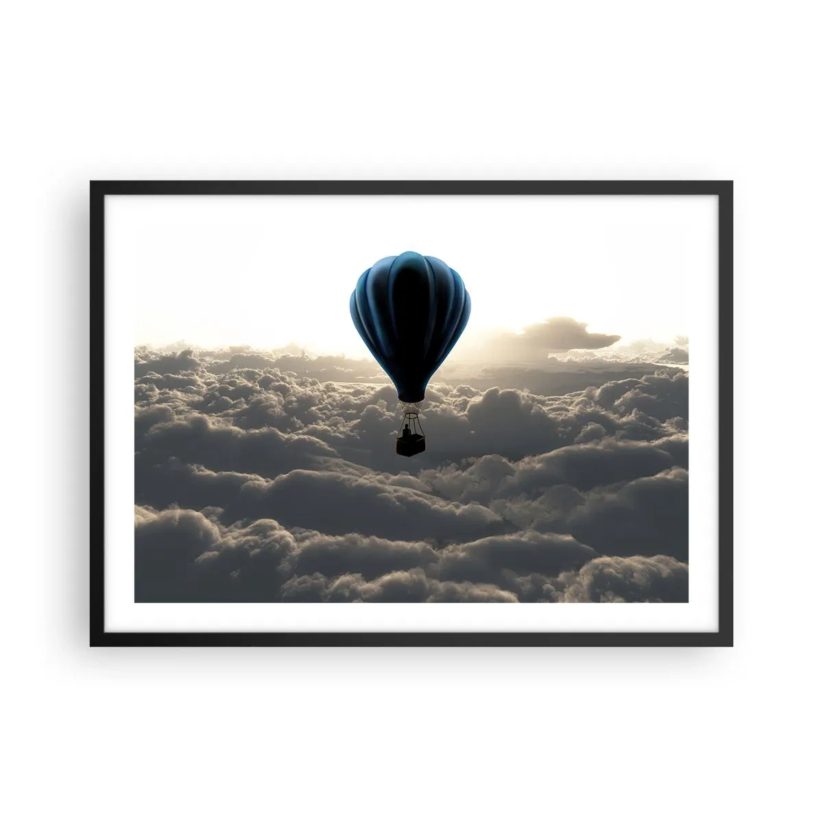Poster in een zwarte lijst - Een zwerver boven de wolken - 70x50 cm