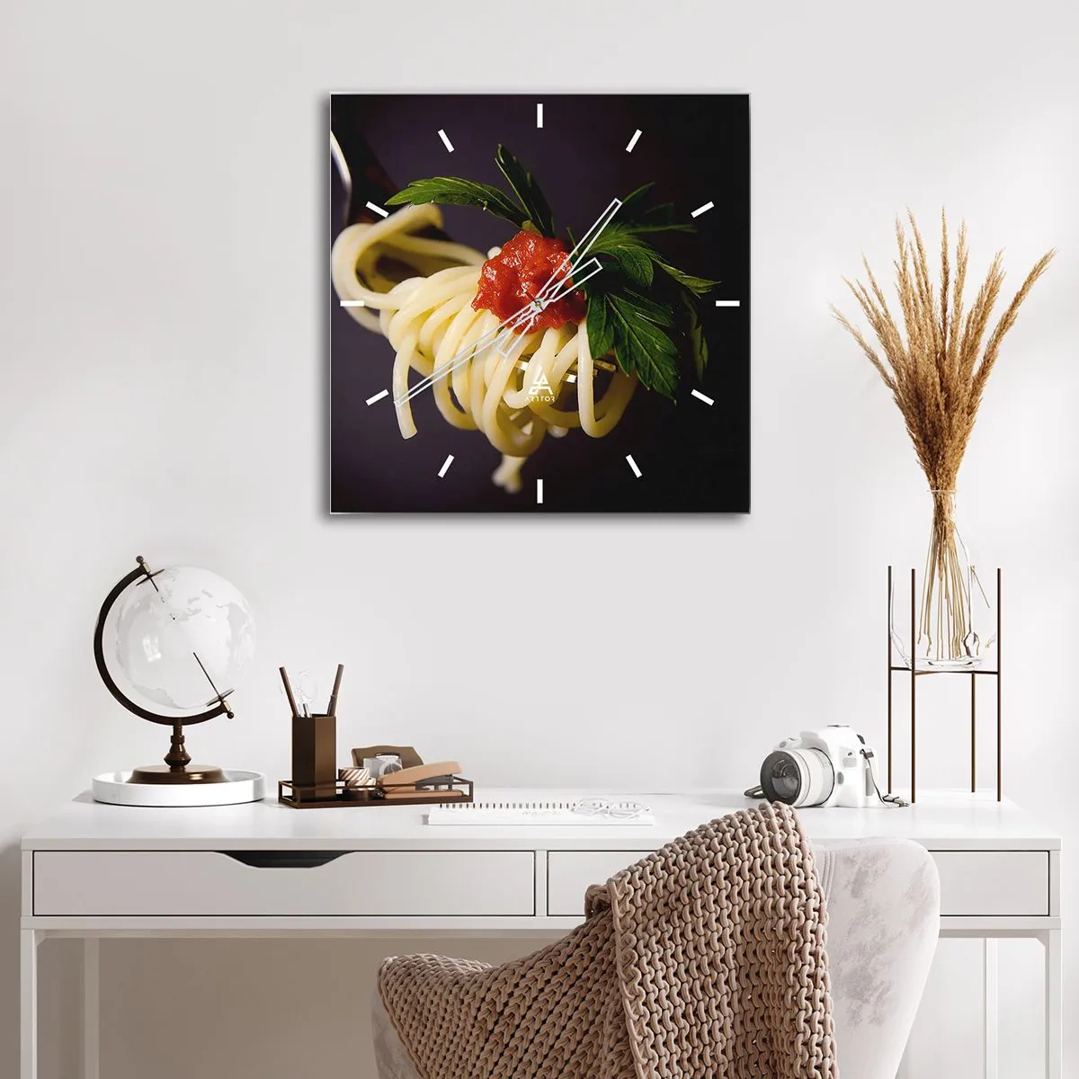 Wandklok - Klok - Een lekker hapje - 30x30 cm