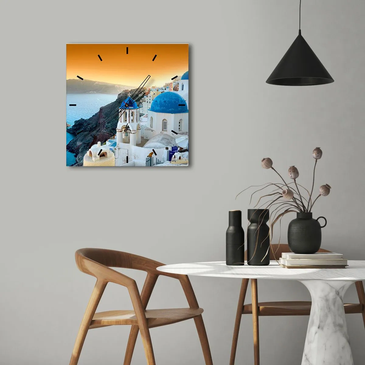 Wandklok - Klok - Santorini - genesteld tegen de rotsen - 30x30 cm