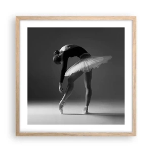 Een poster in een licht eiken lijst - Bella ballerina - 50x50 cm