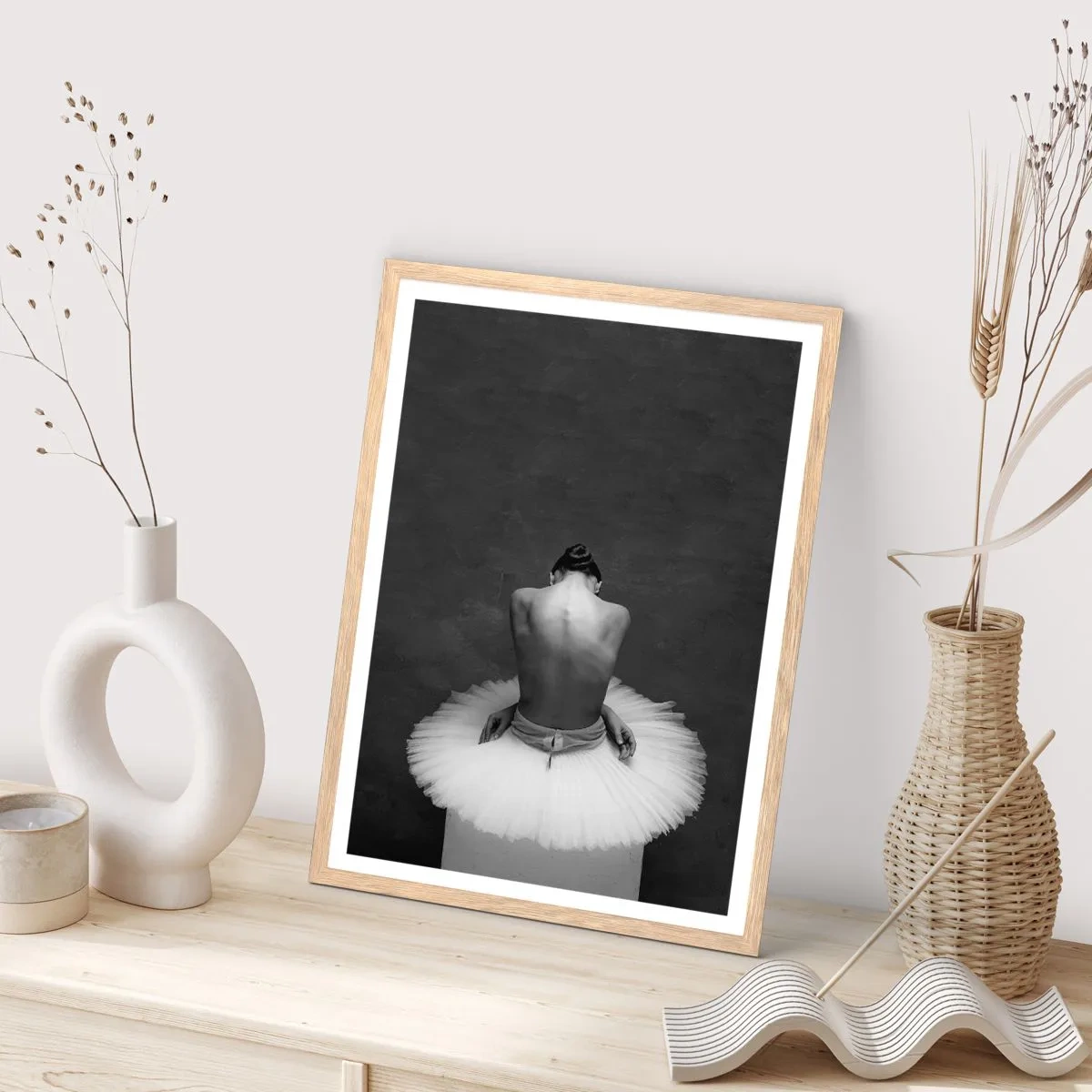 Een poster in een licht eiken lijst - Het bloeit gewoon - 50x70 cm