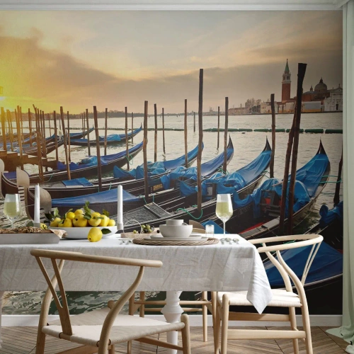 Zelfklevend Fotobehang Deluxe Sticker - Voordat de rumoer komt - Venetië, Stad, Architectuur - 400x280 cm