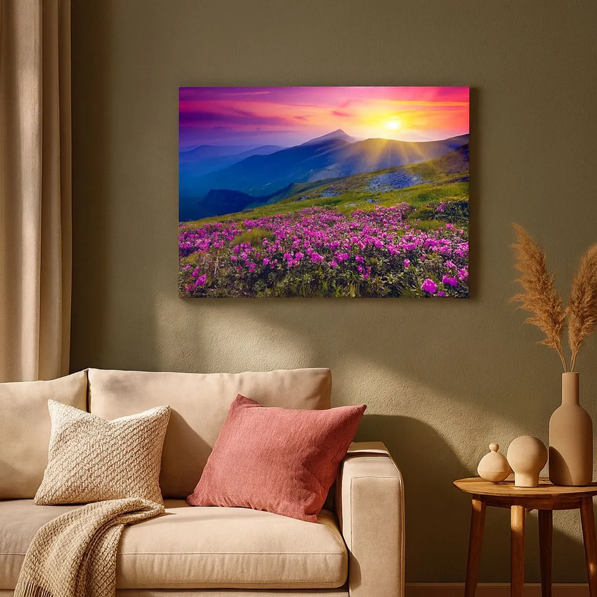 Schilderen op canvas - Een bloeiende weide met uitzicht op de bergen tijdens zonsondergang - 70x50cm - … En eromheen ruikt het naar bergdennen en de geur van kruiden - Moderne wanddecoratie voor woonkamer en slaapkamer ARTTOR