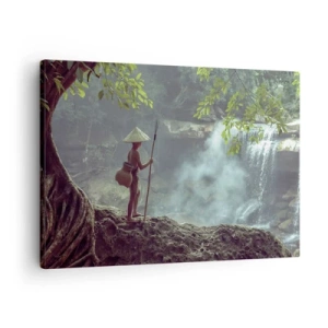 Schilderen op canvas - Een figuur met een speer bij een waterval in een tropisch bos - 70x50cm - Bevriend met de natuur - Moderne wanddecoratie voor woonkamer en slaapkamer ARTTOR